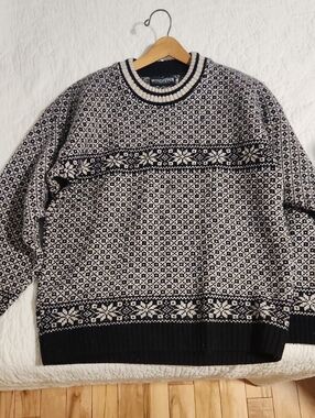 Windriver Black & White Nordic-Pattern Crewneck Sweater